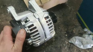 Opel Astra H. Установка генератора.