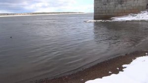 Экстрим - через лед на лодке. ПВХ лодка по льду пойдет с пластиковым либо с с дном из ткани Ferari