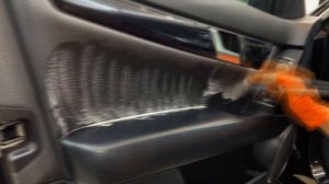 Как правильно почистить пластик в Автомобиле?