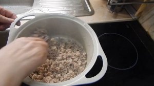 Тушеная капуста с фаршем и рисом. Просто, вкусно, сытно.