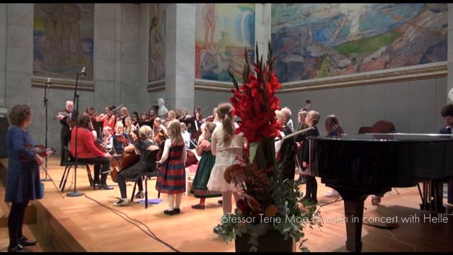 TWINKLE MAGIC! Professor Terje Moe Hansen with talents from 4 year. смотреть онлайн