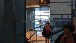 Не посадили бабушку в самолёт.
