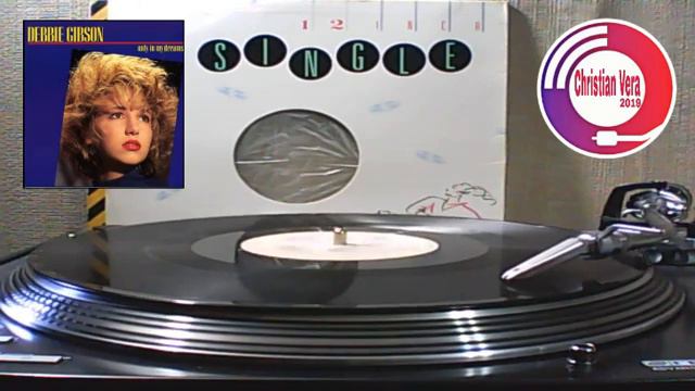 Debbie Gibson - Only In My Dreams (Extended Club Mix) смотреть онлайн