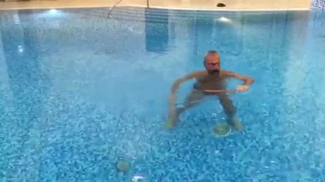 Тайчи в воде. 24 формы с дубинками смотреть онлайн