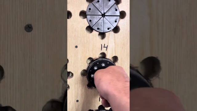 Приспособление для хранения обжимных кулачков для РВД.