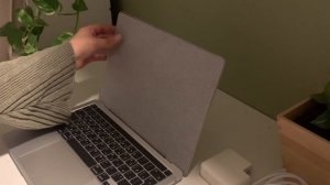 MacBook Pro M1 2020 Unboxing (512gb) (space silver ) + case decoration فتح صندوق ماكبوك برو