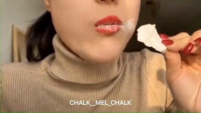 ASMR edible chalk eating/Chalk eat/Ем мел для еды/Пищевой мел/Мелоежка