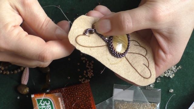 Вышиваем брошь Бабочка бражник