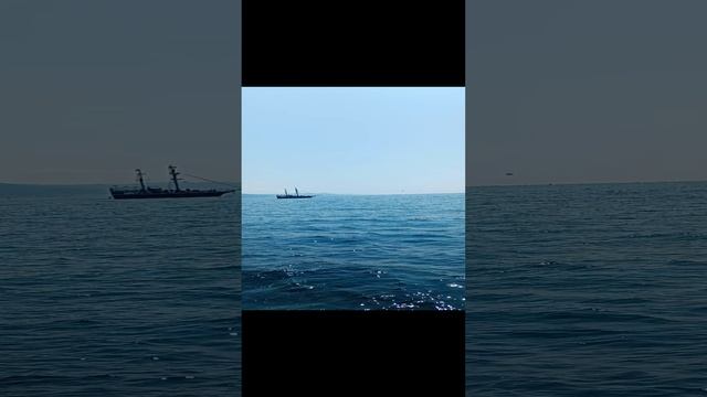 ОТКРЫТОЕ ЧЕРНОЕ МОРЕ СОЧИ ЛАЗАРЕВСКОЕ ЛАЗАРЕВСКИЙ ЛАЗАРЕВКА ПО МОРЯМ В МОРЕ КРАСНОДАРСКИЙ КРАЙ ЛЕТО