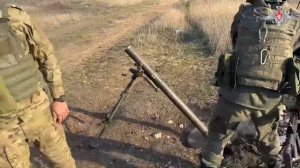 Кадры боевой работы расчетов 82-мм минометов «Южной» группировки войск