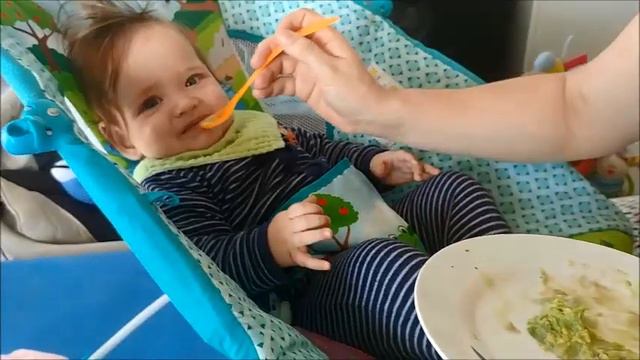 КАК НАШИ ДВОЙНЯШКИ ВПЕРВЫЕ ПОПРОБОВАЛИ АВОКАДО . смотреть онлайн