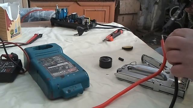 как сделать зарядное для аккумулятора автомобиля