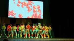 Танец "Подарок". Группа "Сказка". Ансамбль "Огоньки".  20.06.2021