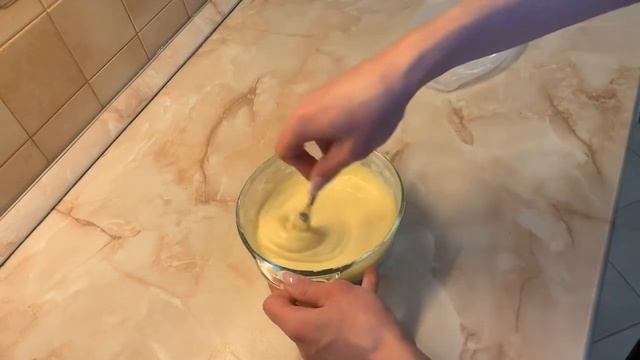 Нежный, сливочный, мягкий, потрясающий плавленый сыр из кефира дома. И он полезный!