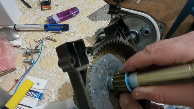 MULTIFLEX LM-H 101A (устройство) Рулевой редуктор для катера.