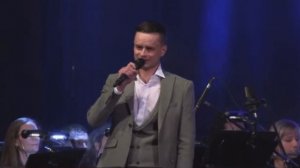 А. Петров «Песенка про трубачей» из к/ф «О бедном гусаре замолвите слово». Исп. Андрей Медведев