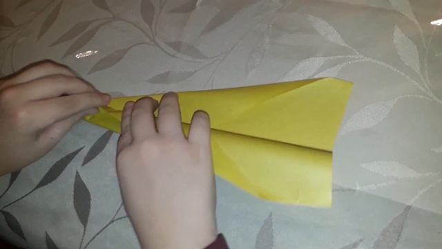 Оригами птичка из бумаги.