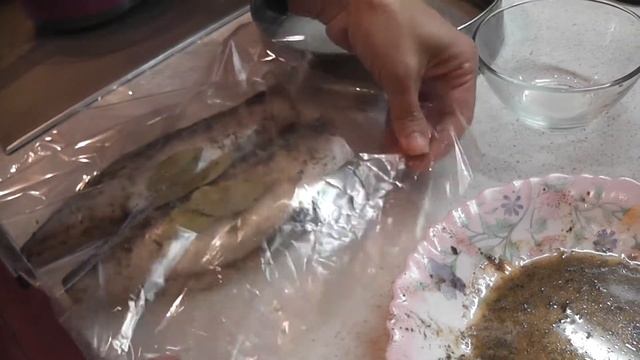 СКУМБРИЯ ГОРЯЧЕГО КОПЧЕНИЯ В МУЛЬТИВАРКЕ. ОЧЕНЬ ВКУСНО!