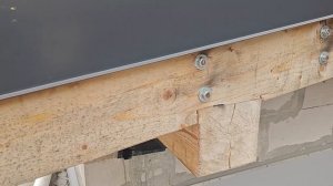 Трещины на стенах дома из газобетона с плоской крышей