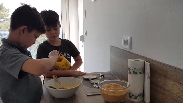 Как приготовить пирожное картошка. Самый вкусный рецепт смотреть онлайн