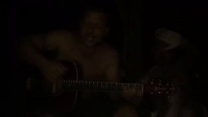 Красивая, базару нет, красивая... Но только не счастливая