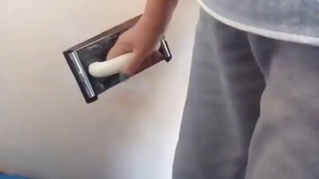 Как покрасить стены в квартире водоэмульсионной краской, мастер класс смотреть онлайн