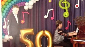 Глеб Снегирев (юбилей школы, поздравление выпускников)