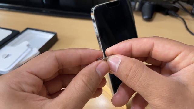 Como Poner Tarjeta SIM en iPhone 13, 13 Mini, 13 Pro y 13 Pro Max смотреть онлайн