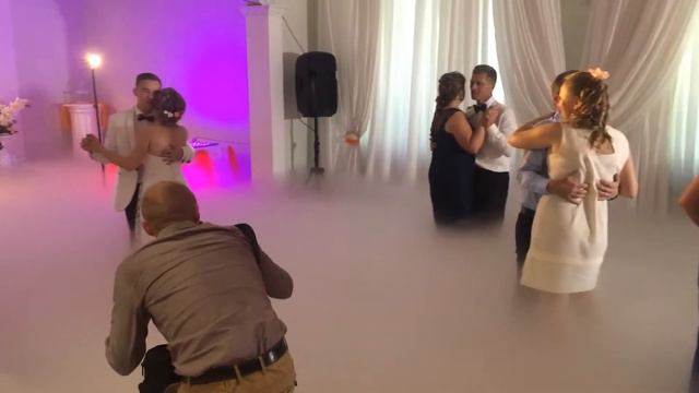 Дым-машина на свадебный танец молодожёнов от дым.рус и dryice.pro