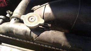 Ремонт радиатора. Бахнул верхний бачек.