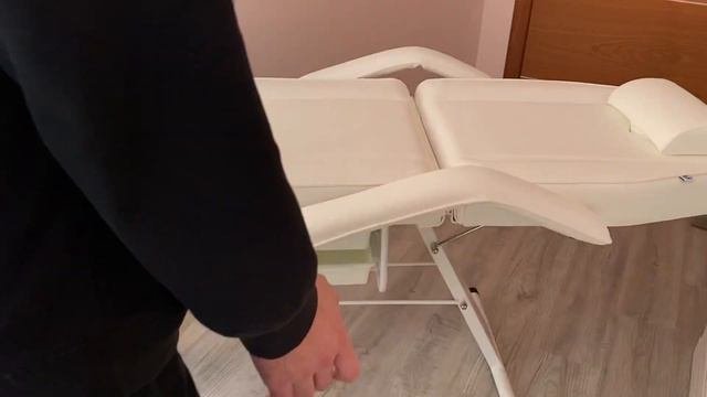 Косметологическая кушетка