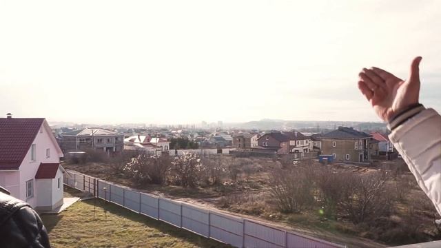 КУПИТЬ ДОМ У МОРЯ В КРЫМУ. ОТЛИЧНЫЙ ДОМ в ДАВЫДОВКЕ - просторный дом в Крыму! Симферополь. Меганом.