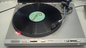 Technics SL-D303 Direct Drive Automatic Turntable demonstration.