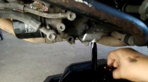 Замена моторного масла и масляного фильтра  в мотоцикле Suzuki sv650