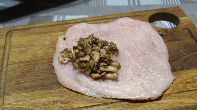 Теперь готовлю только так!!!Куриные грудки,фаршированные грибами и орешками.