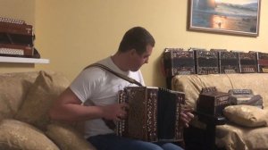 Окрасился месяц багрянцем