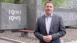 Монумент Рабочим и служащим завода «Станколит»