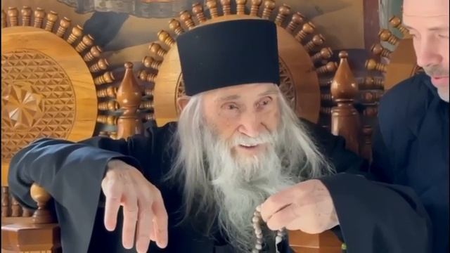 Схиархимандрит Илий (Ноздрин) на Святой Горе Афон. смотреть онлайн