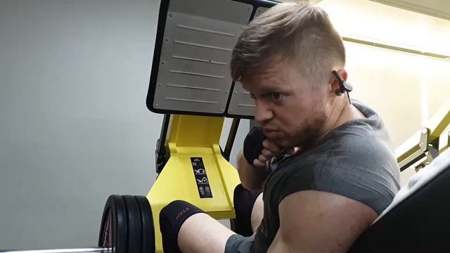Как тренировать ноги.
