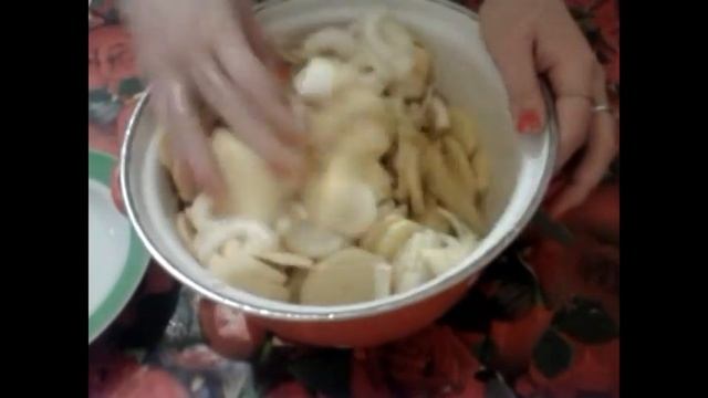 КАРТОФЕЛЬ В ДУХОВКЕ С ГРИБАМИ смотреть онлайн