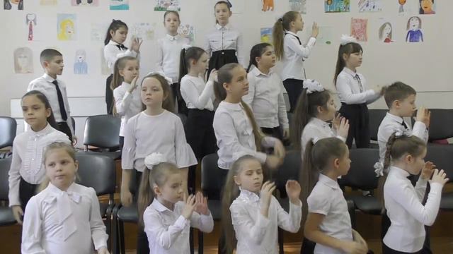 «Колыбельная слоненку» Муз. А. Плешака. Сл.О. Сердобольского.Спец.хор 1-2 кл. МБУДО ДШИ г. Крымска. смотреть онлайн