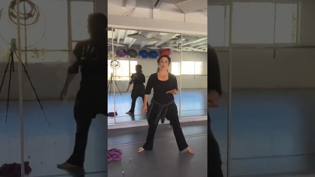 Flamenco Dance Conditioning & Warm-Up Sequence | Basic Flamenco Exercises смотреть онлайн