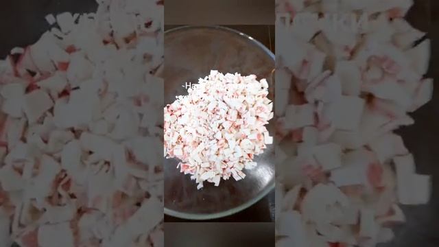 Горбуша под  шубкой из крабовых палочек с сыром  2 марта 2021 г.