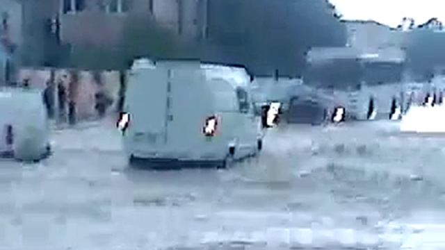 Кошмарный потоп в Геленджике в июле 2012 смотреть онлайн