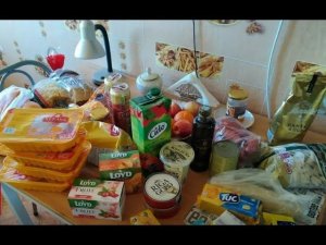 Россияне запустили в сети флешмоб #Сидимдома