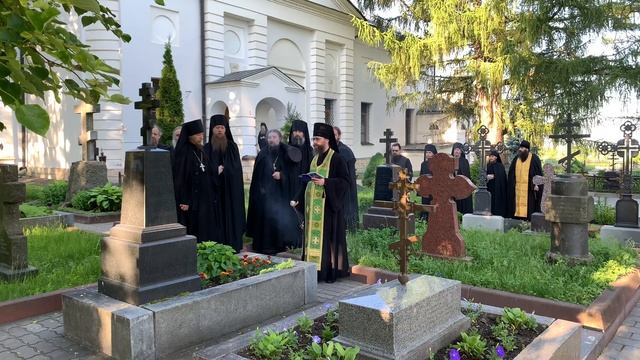 Лития на могиле присноп. иеросхим. Флавиана смотреть онлайн