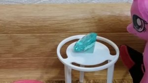 Мама купи мне пони.