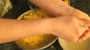 Интересный рецепт яичных котлет . Невероятно вкусные котлеты из куриных яиц .