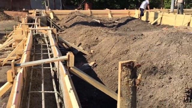 Заливка ленточного фундамента. Часть 3.   Concrete Pouring Of The Foundation By Pumping