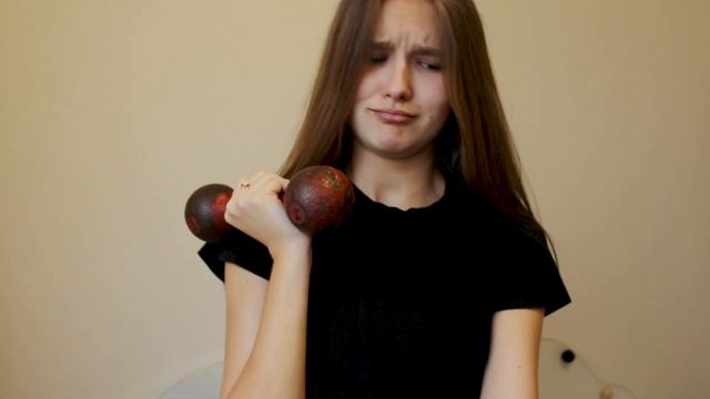 КАК ОСТАВАТЬСЯ СПОРТИВНОЙ ДОМА? //КАК ПОХУДЕТЬ ДОМА? // Home workout смотреть онлайн